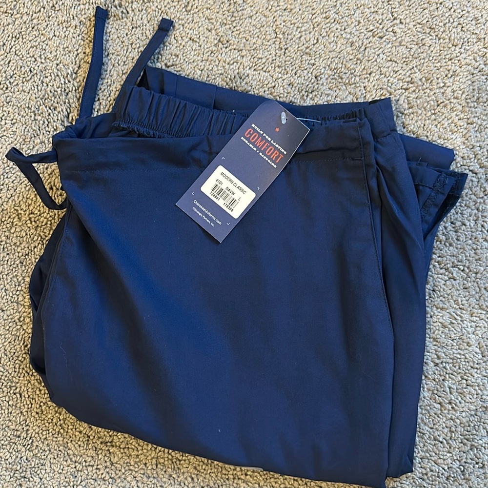 NWT cherokee navy scrubs.